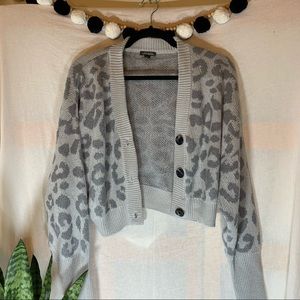 Animal print cropped sweater